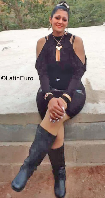 Date this sultry Honduras girl Sagrario from Tegucigalpa HN2609