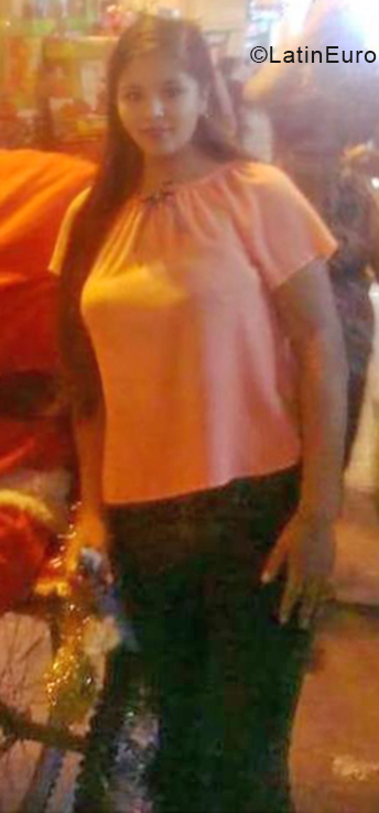 Date this voluptuous Peru girl ESTHER CLAUDIA from Lima PE1343
