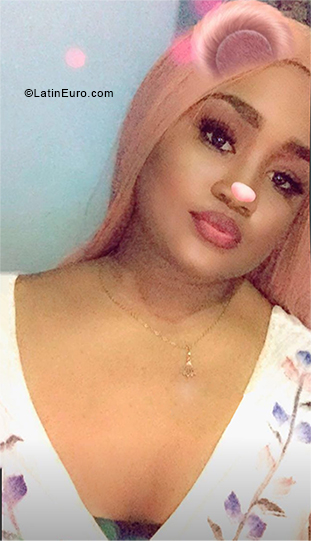 Date this good-looking Dominican Republic girl Yaritza from Santo Domingo DO34049