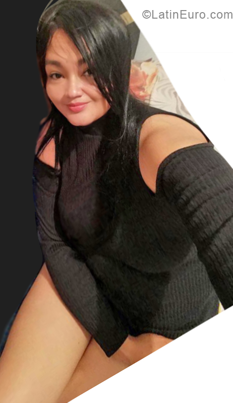 Date this stunning Colombia girl Katherine from Barranquilla CO25634