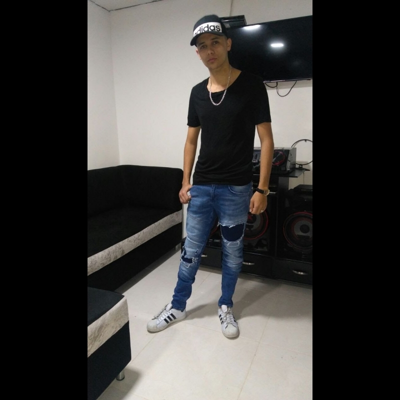 Date this attractive Colombia man Braian from Pereira CO25009