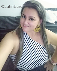 Date this young Colombia girl FERNANDA from Neiva CO25015