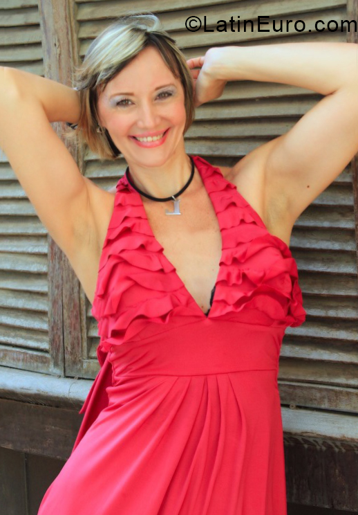 Date this sultry Venezuela girl Michel from Caracas VE2177