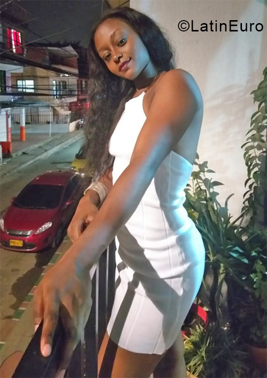 Date this exotic Colombia girl Kimberly from Cali CO28090