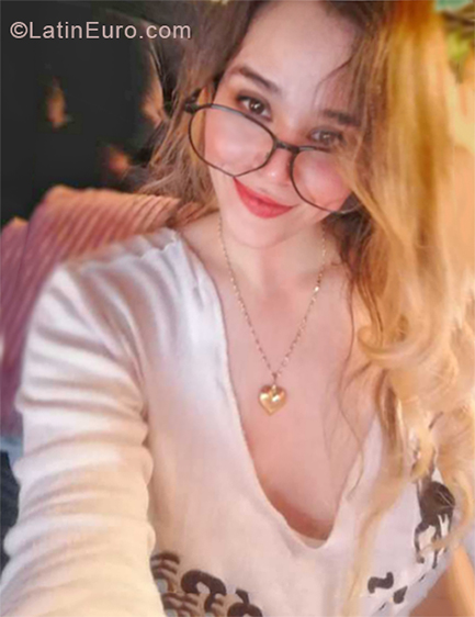 Date this young Colombia girl Marisol from BUCARAMANGA CO25261