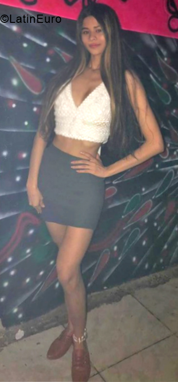 Date this nice looking Colombia girl Dani from Cartagena CO25135