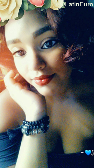 Date this fun Dominican Republic girl Jatna from Santo Domingo DO34384