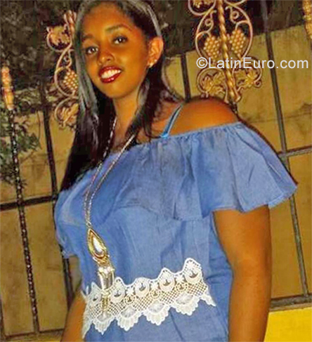 Date this cute Dominican Republic girl Mariel from La Vega DO34401