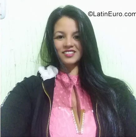Date this cute Colombia girl Maryam from Bogota CO25198