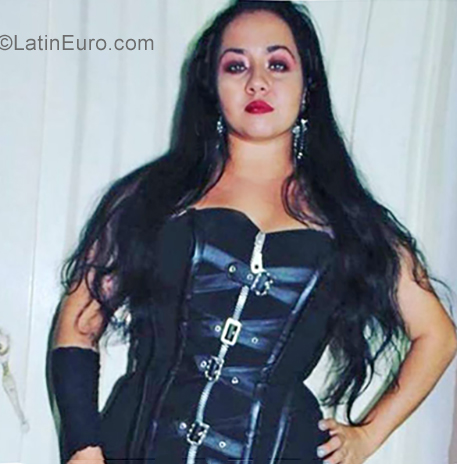 Date this pretty Colombia girl Snowhite from Cali CO25215