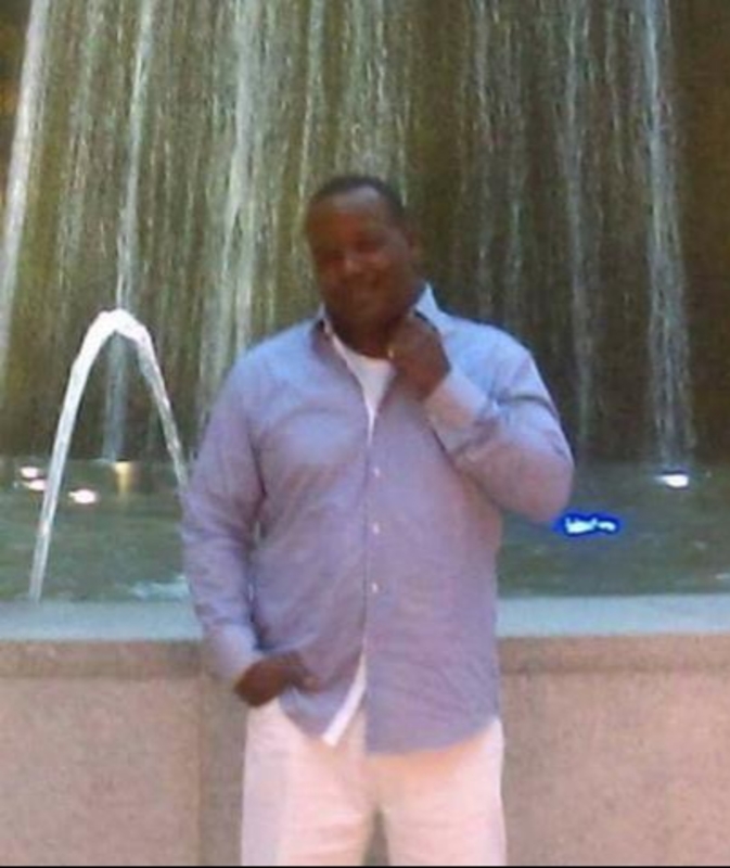 Date this athletic United States man Mario from Dallas US19905