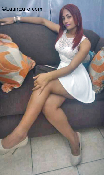 Date this tall Dominican Republic girl Estefany from Santo Domingo DO34549