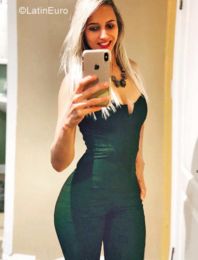 Date this passionate United States girl Jai from San Francisco US21929