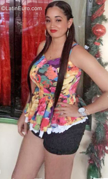 Date this athletic Dominican Republic girl Mariel from Puerto Plata DO34590
