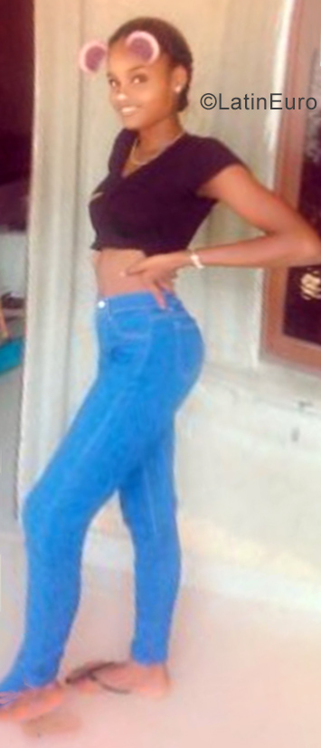 Date this delightful Dominican Republic girl Paulina from Santo Domingo DO34652