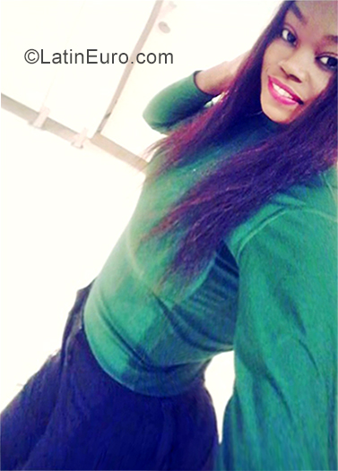 Date this delightful Dominican Republic girl Freez from San Pedro De Mcoris DO34680