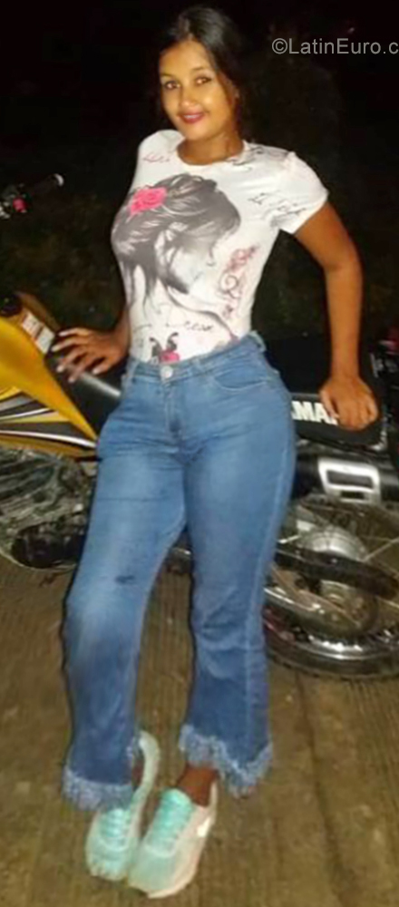 Date this athletic Colombia girl Kamila from Apartado CO25332