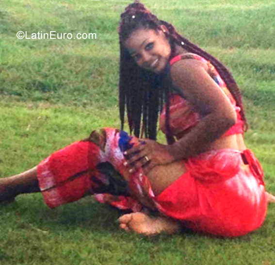 Date this lovely Dominican Republic girl Ivelisse from Santo Domingo DO34741