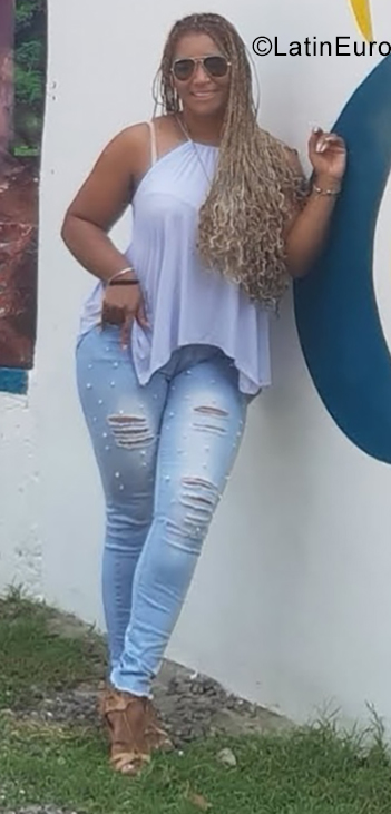 Date this good-looking Honduras girl Paty from Tegucigalpa HN2645