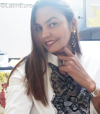 Date this stunning Dominican Republic girl Yani from Santo Domingo DO34874