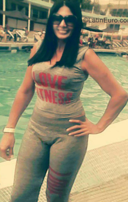 Date this lovely Venezuela girl Fortuna from Carupano VE2391