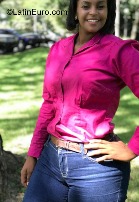 Date this passionate Dominican Republic girl Eleany from Santiago De Los Caballero DO34901