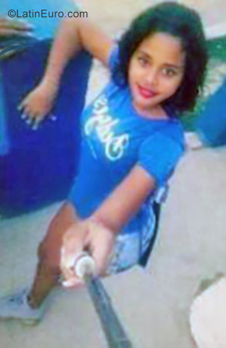Date this lovely Dominican Republic girl Jennifer from Santo Domingo DO34943
