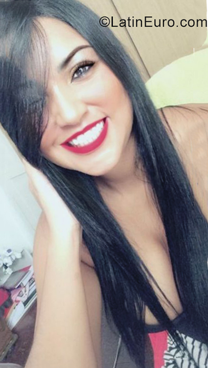 Date this attractive Brazil girl Ivani from Sao Paulo BR10836