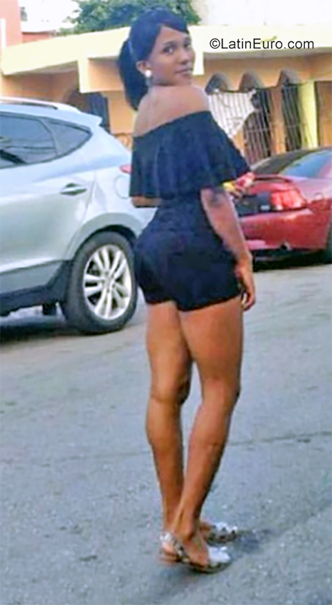 Date this delightful Dominican Republic girl Esther from La Romana DO35002