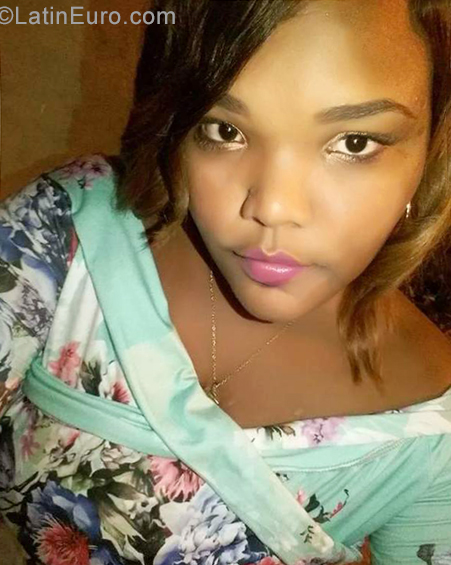 Date this lovely Dominican Republic girl Walquin from Santo Domingo DO35051