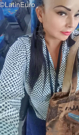 Date this lovely Ecuador girl Esmeralda from Quito EC332