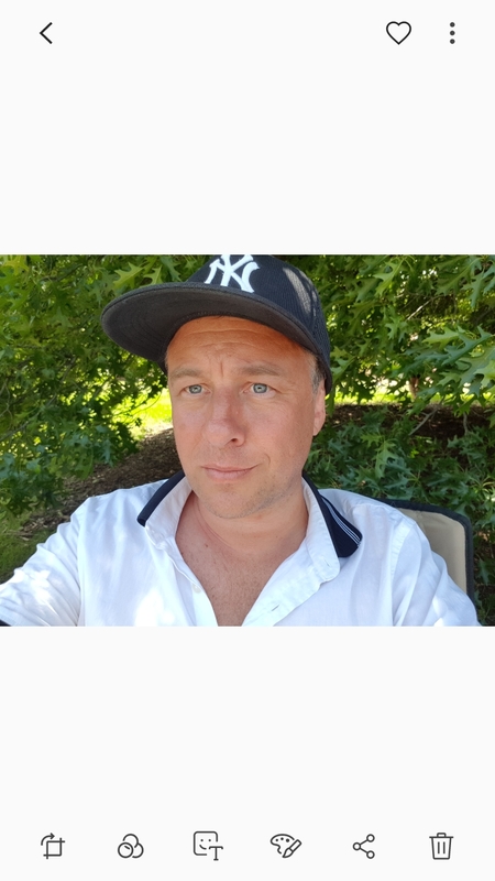 Date this fun United States man Sfc1000 from Miami US20060