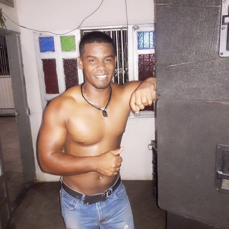 Date this delightful Venezuela man Denny from Guayana VE2464