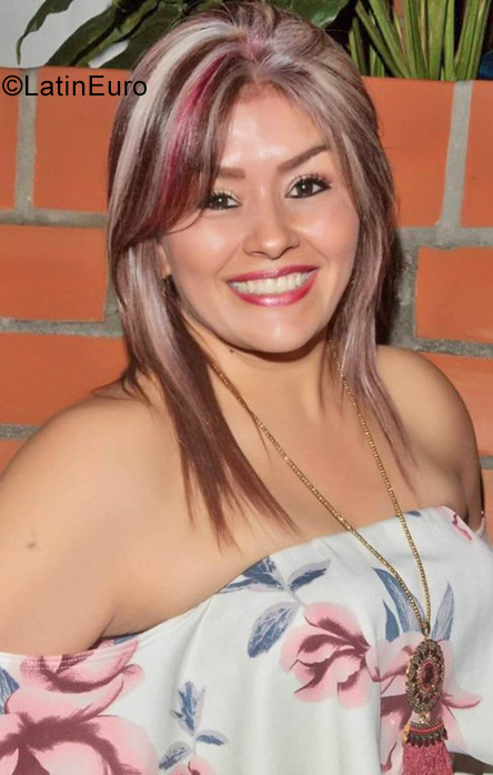Date this lovely Colombia girl Gloria from Sabaneta CO25552