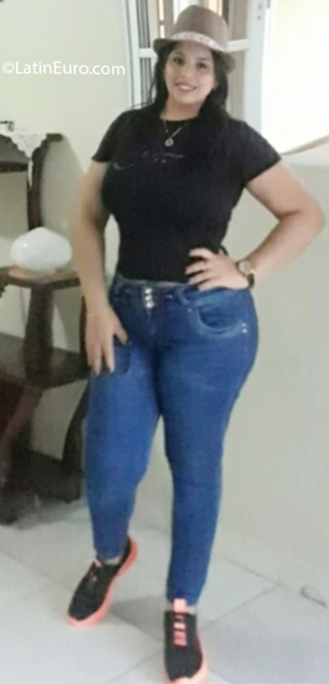 Date this passionate Dominican Republic girl Carolina from Santo Domingo DO35194