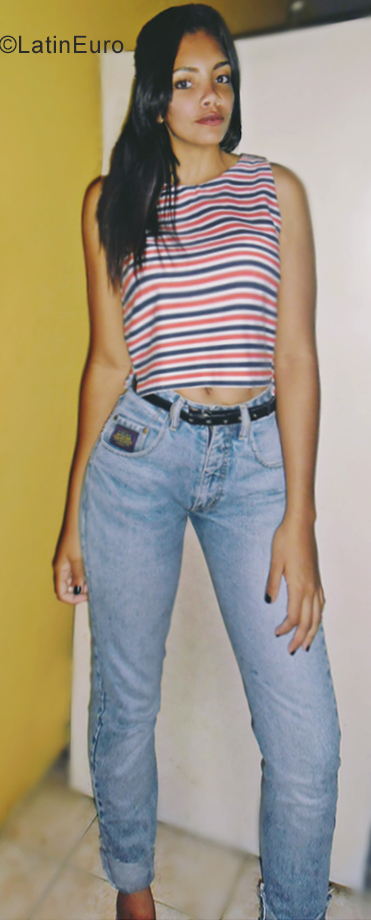 Date this good-looking Venezuela girl Luisa from Puerto Ordaz VE2488