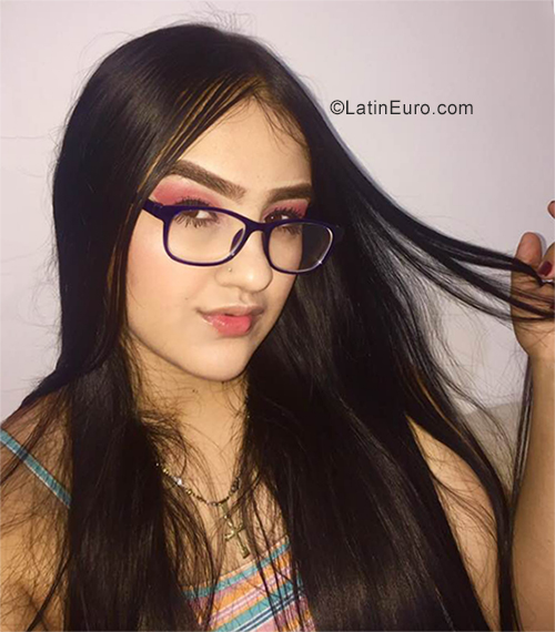 Date this passionate Colombia girl Milly from Pereira CO25592
