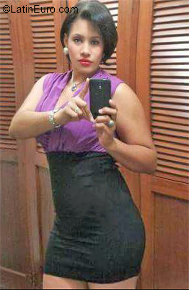 Date this lovely Dominican Republic girl Claudia from Santiago DO35243