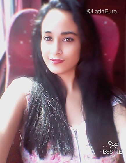 Date this foxy Cuba girl Maidaly from La Habana CU542