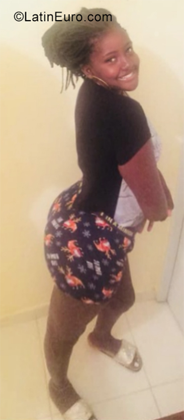 Date this sensual Dominican Republic girl Ruth from San Pedro De Macoris DO35318