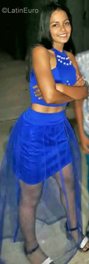 Date this charming Colombia girl Jhoana from Guadalupe CO25669