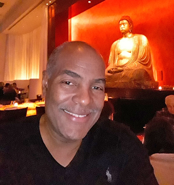 Date this nice looking United States man Amiel from Philadelphia US20109