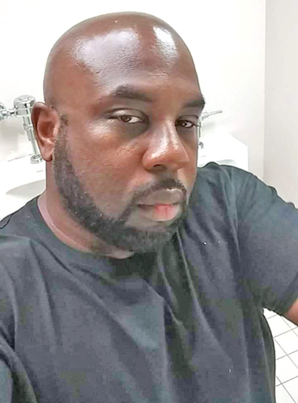 Date this pretty United States man Lamont from New York US20117