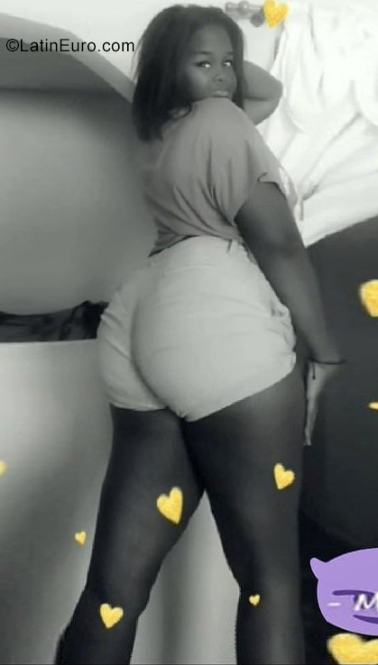 Date this young Dominican Republic girl Johanna from Santo Domingo DO39442