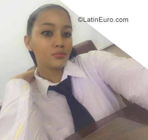 Date this happy Dominican Republic girl Vilianny from Puerto Plata DO35425