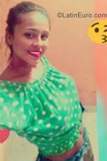 Date this beautiful Colombia girl Liliana from Cienaga CO25857