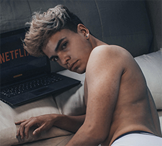 Date this tall Colombia man Andres from Bogota CO25864