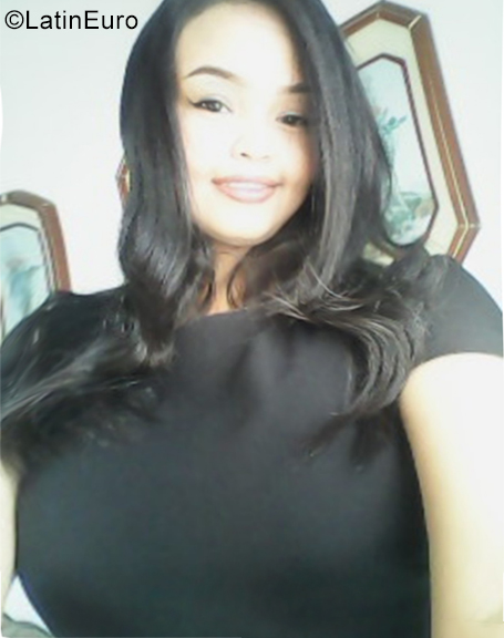 Date this attractive Venezuela girl Gresie from El Tigre VE2611