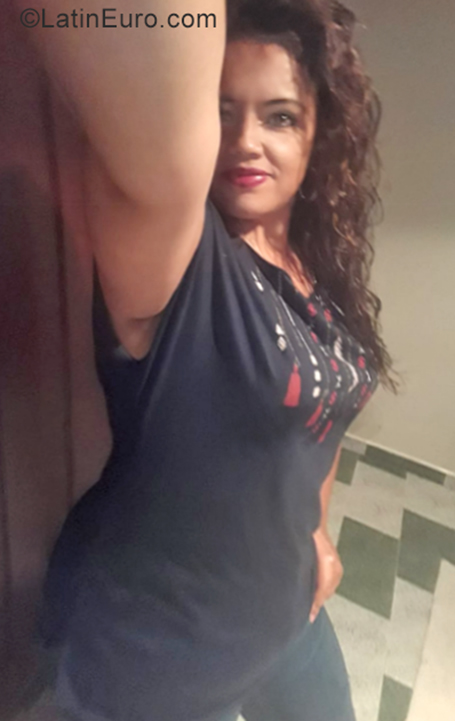 Date this stunning Colombia girl Catherine from Bogota CO25893