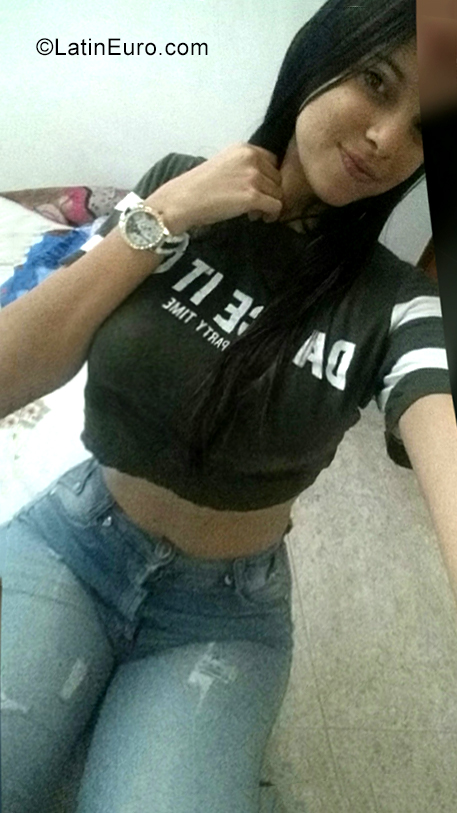 Date this hard body Venezuela girl Lisleynas from Maracaibo VE2607